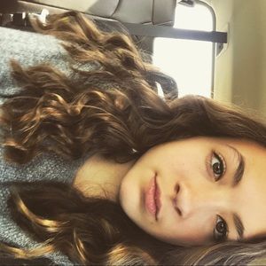 Meet your Posher, Lainey